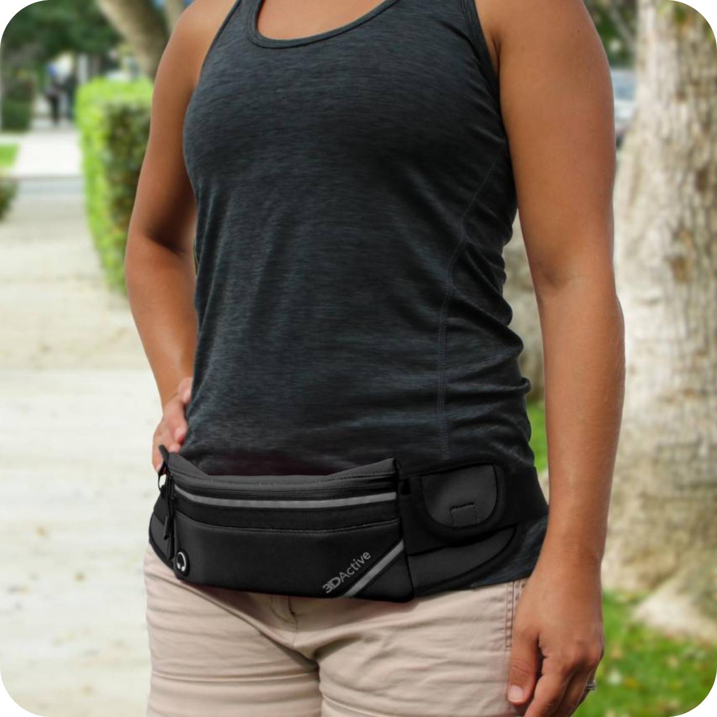 woman walking in the park with her 3dactive running bag